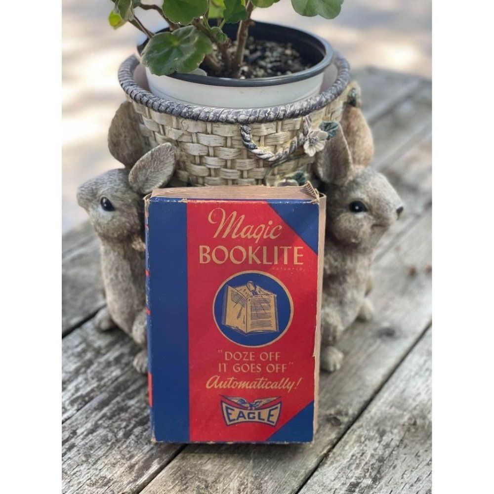 Vintage 50s Magic Booklite Reading Light